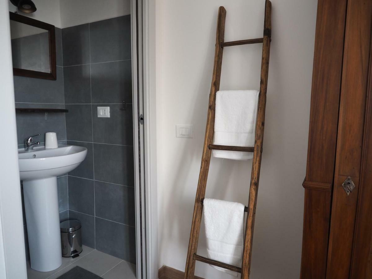 ואראצה Berzuaia Bed & Breakfast מראה חיצוני תמונה
